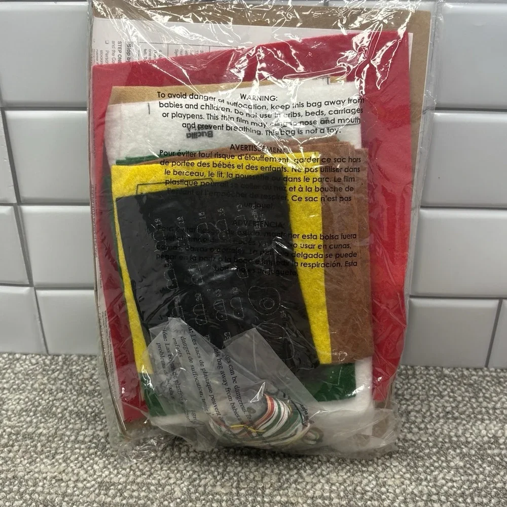 Bucilla‎ Felt Stocking Applique Kit 18